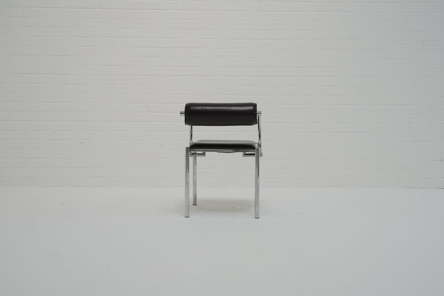 Sillas de estilo tubular Arcadia de Paolo Piva